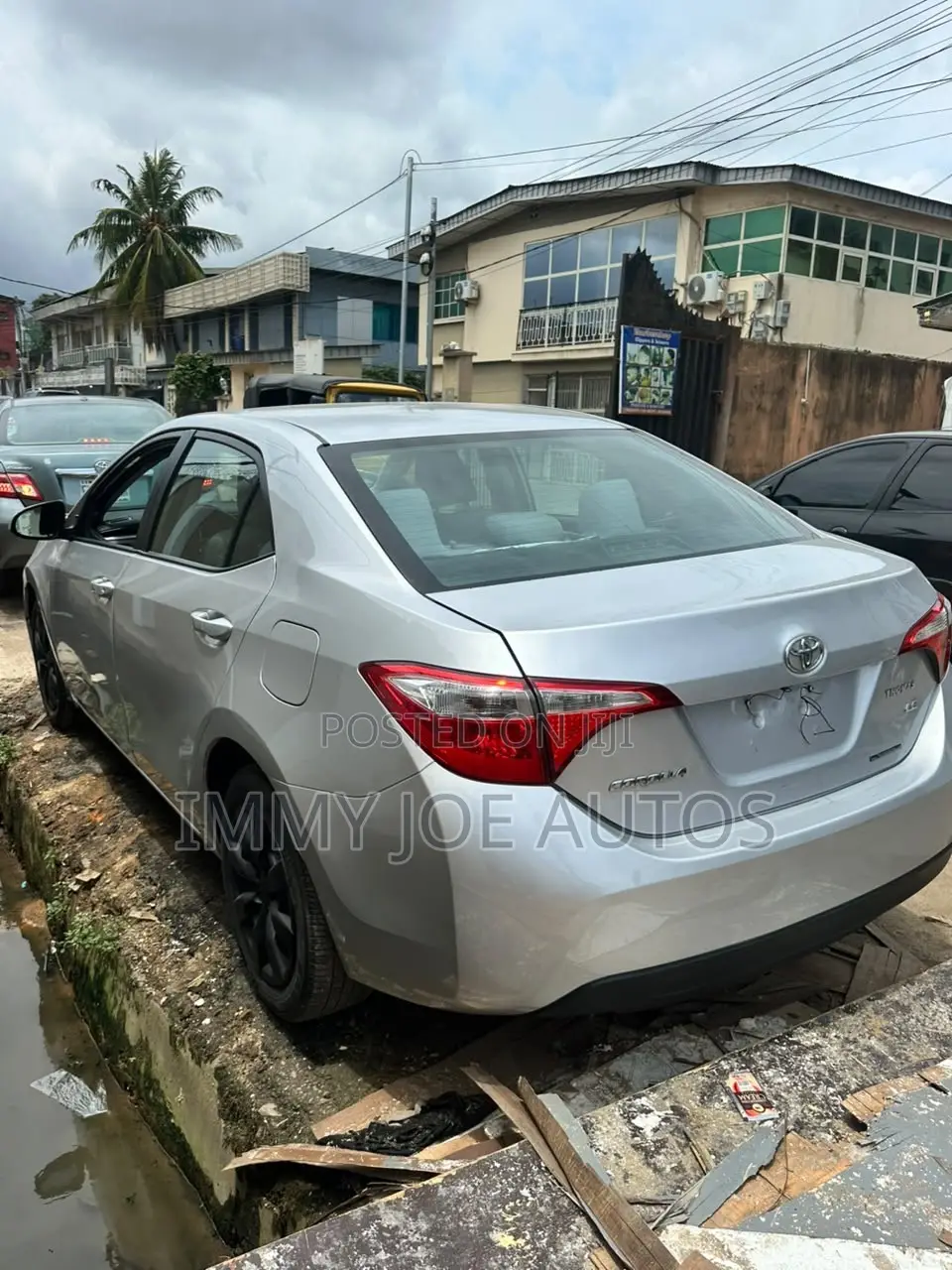 Toyota Corolla LE 4dr Sedan (1.8L 4cyl CVT) 2016 Silver