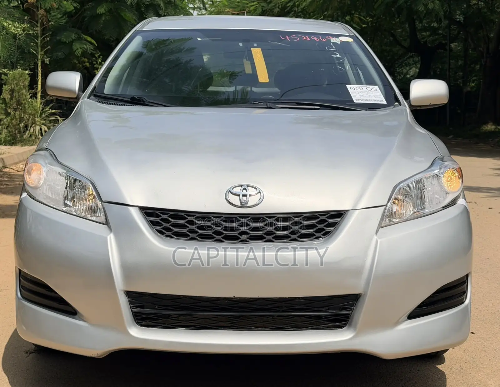 Toyota Matrix S Hatchback AWD (2.4L 4cyl 4A) 2009 Silver