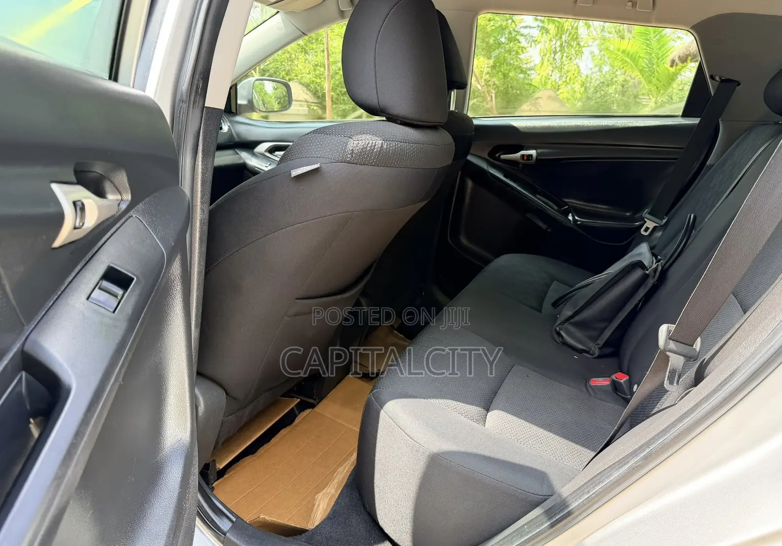 Toyota Matrix S Hatchback AWD (2.4L 4cyl 4A) 2009 Silver