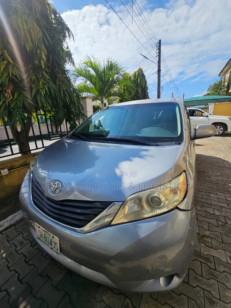 Toyota Sienna XLE 8 Passenger 2012 Silver