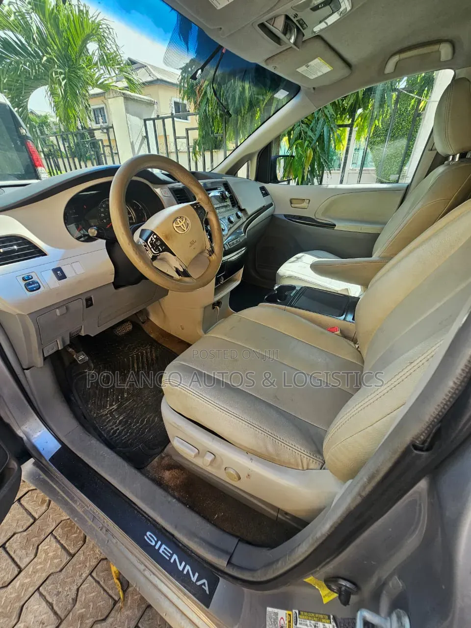 Toyota Sienna XLE 8 Passenger 2012 Silver