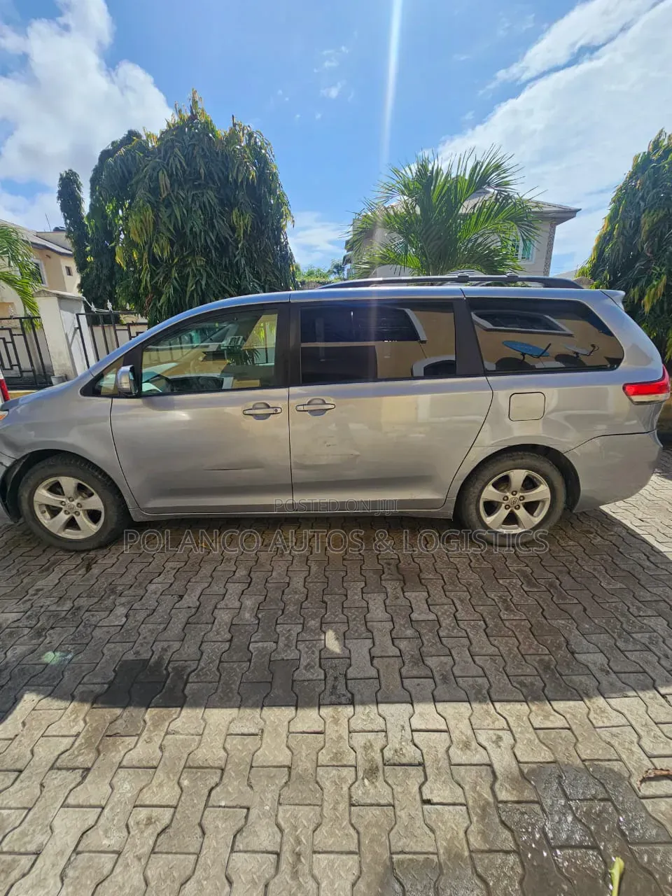 Toyota Sienna XLE 8 Passenger 2012 Silver