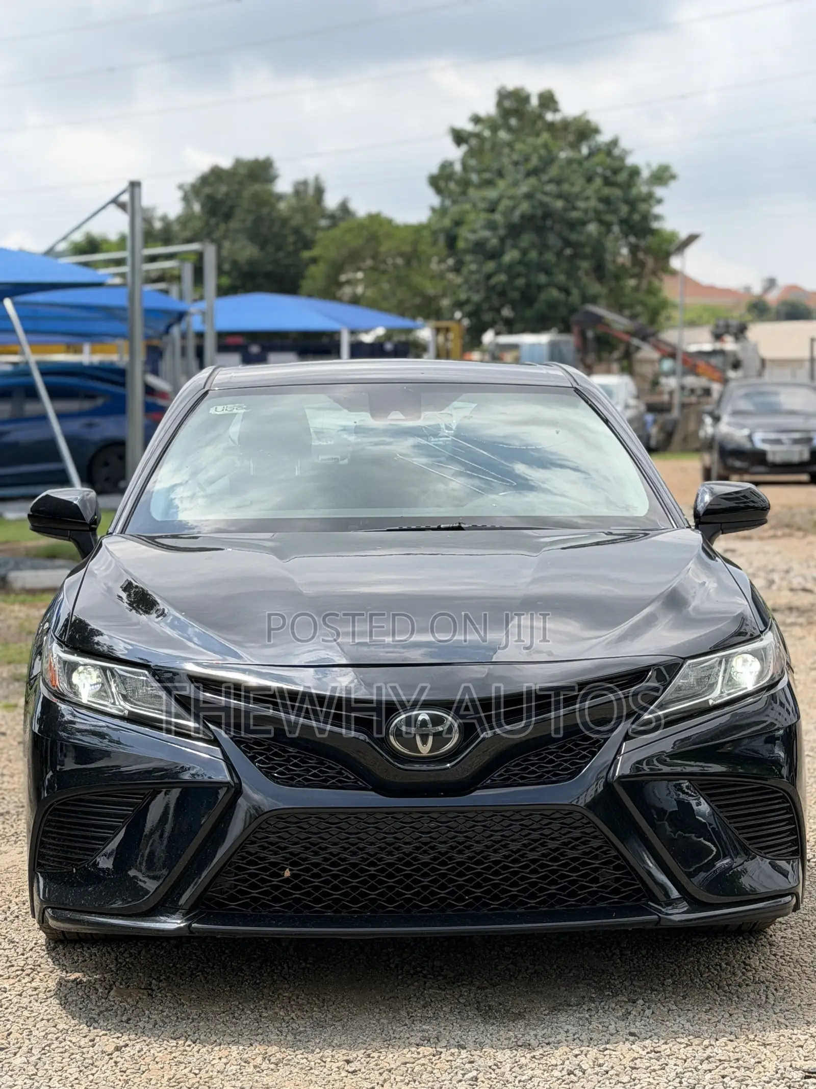 Toyota Camry SE FWD 2020 Black