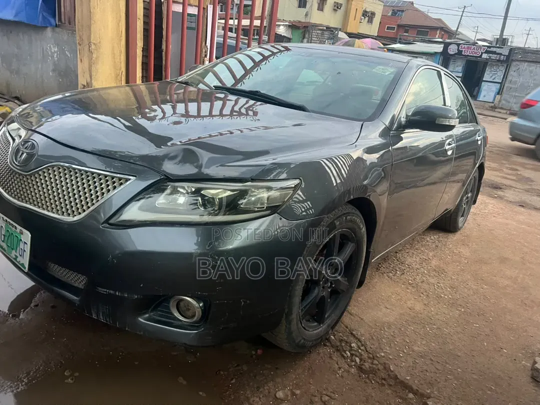 Toyota Camry SE 4dr Sedan (2.5L 4cyl 6AM) 2010 Blue