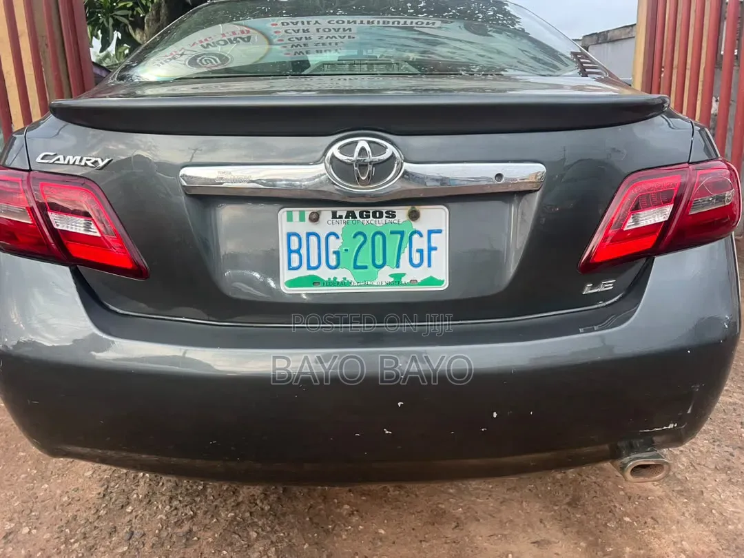 Toyota Camry SE 4dr Sedan (2.5L 4cyl 6AM) 2010 Blue