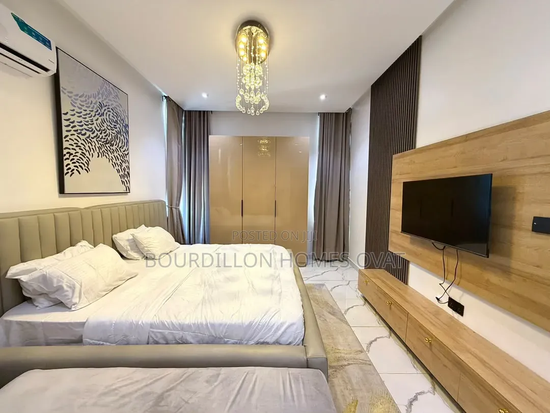 Furnished 2bdrm Apartment in Lekki Phase 1 for rent