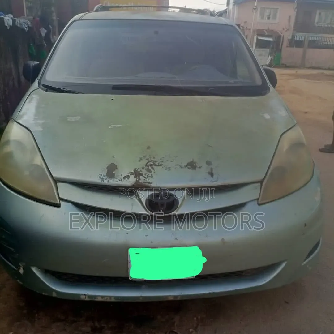 Toyota Sienna 2007 Gray