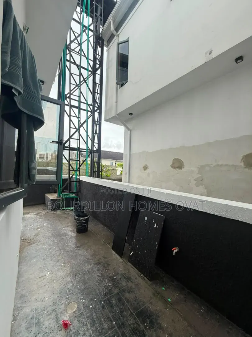 4bdrm Duplex in Ikota Lekki Lagos for sale