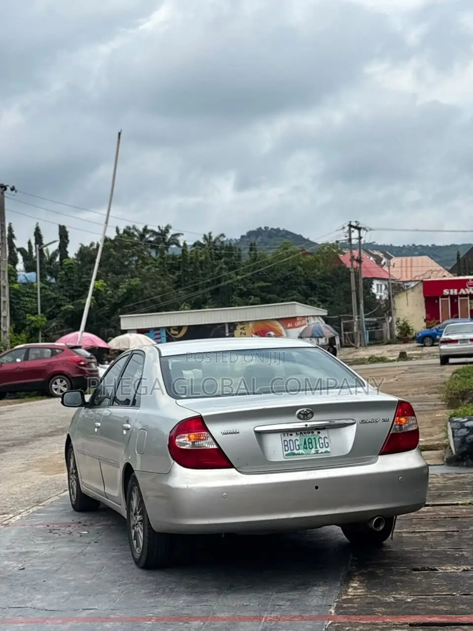 Toyota Camry XLE 4dr Sedan (2.4L 4cyl 5A) 2005 Silver
