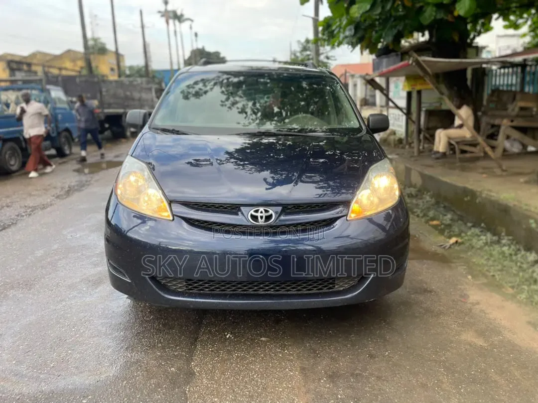 Toyota Sienna LE FWD 2006 Blue