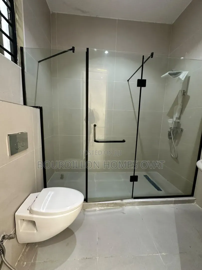 5bdrm Duplex in Ikota Lekki Lagos for sale