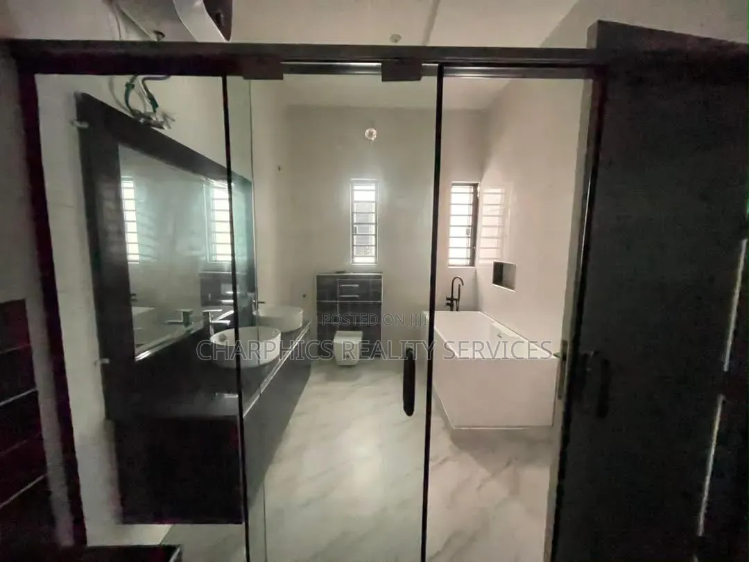 5bdrm Duplex in Ikeja GRA for sale
