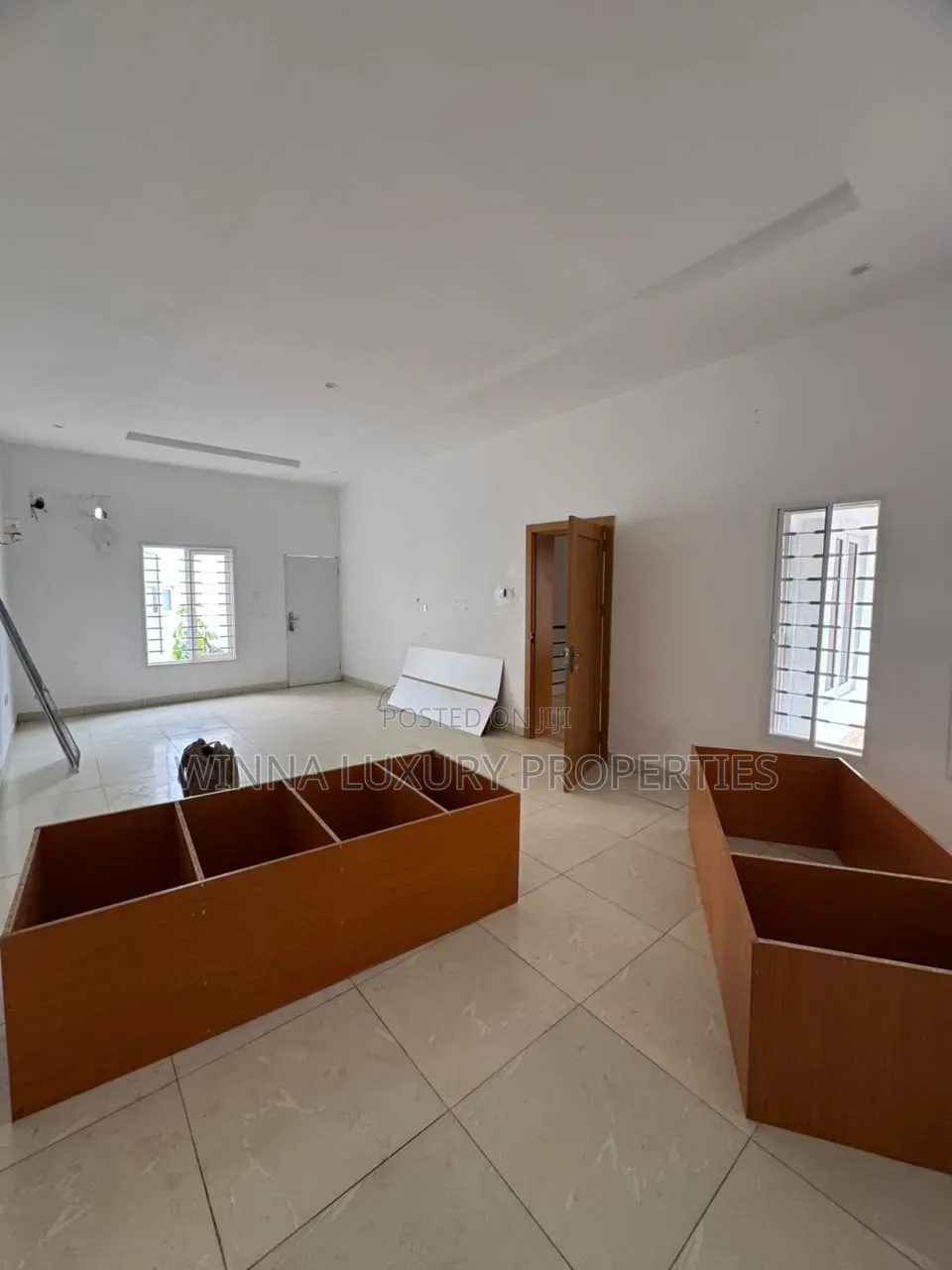 5bdrm Townhouse / Terrace in Guzape for rent