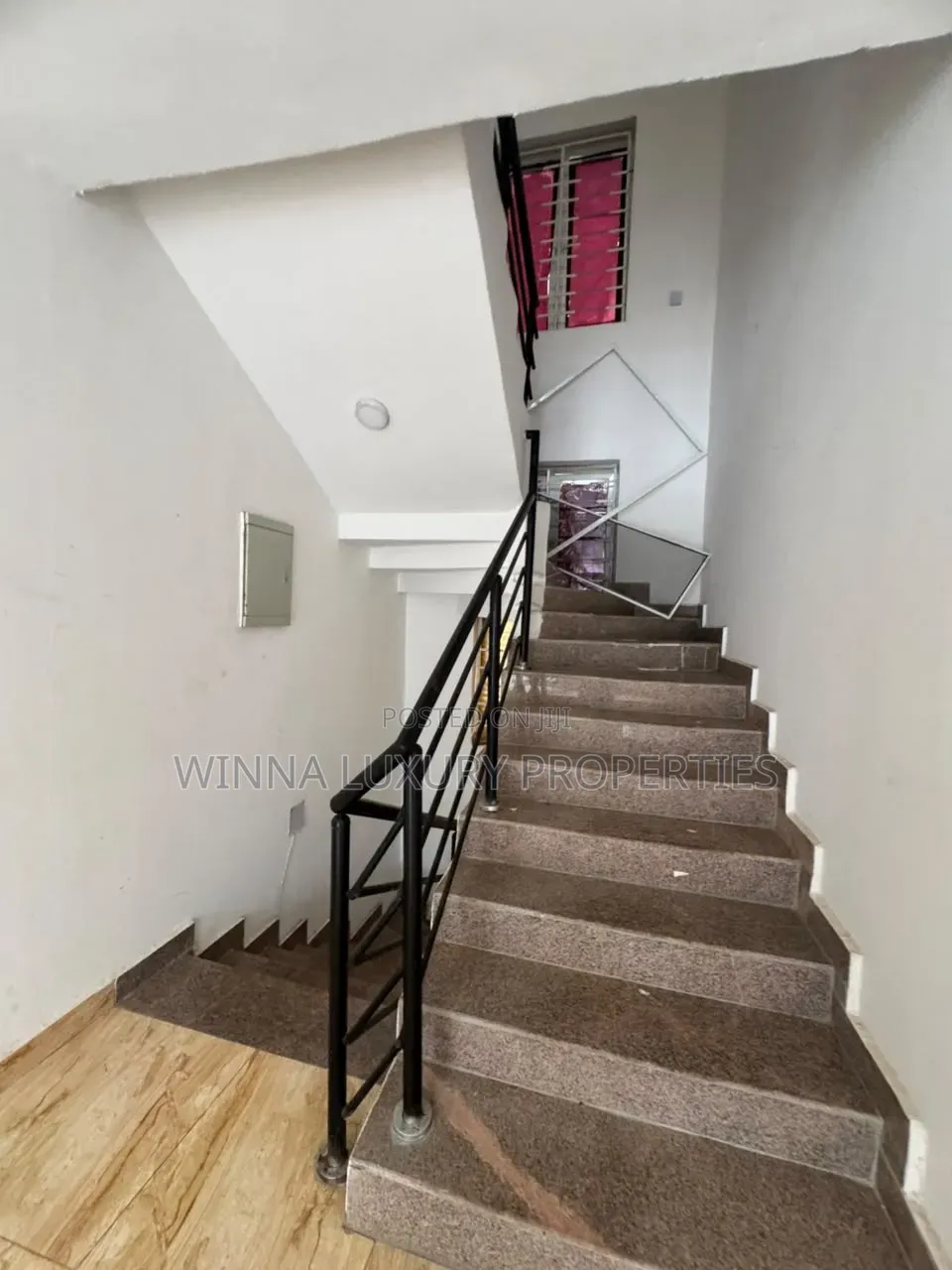 5bdrm Townhouse / Terrace in Guzape for rent