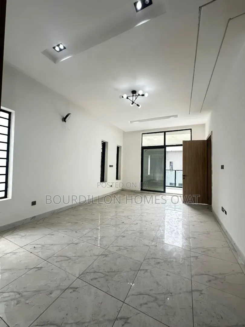 5bdrm Duplex in Orchid Lekki Lagos for sale