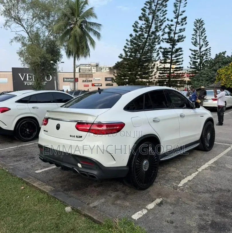Mercedes-Benz GLE-Class 2017 White