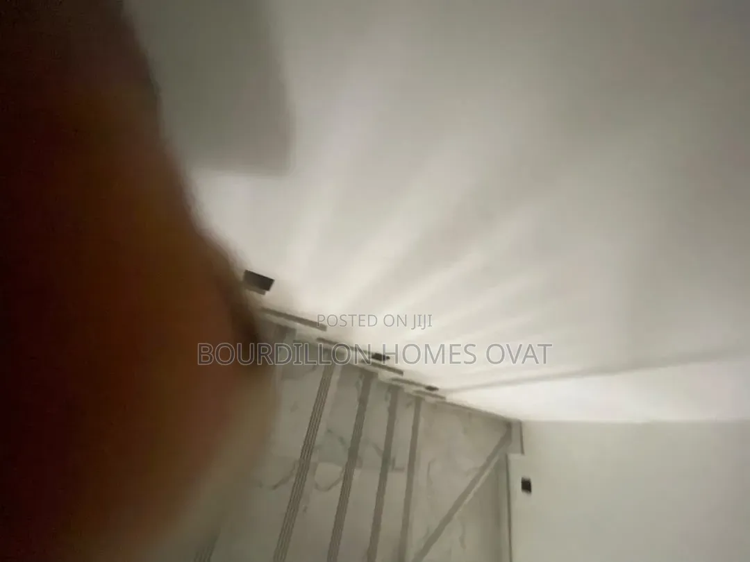 4bdrm Duplex in Illaje Ajah Lagos for rent