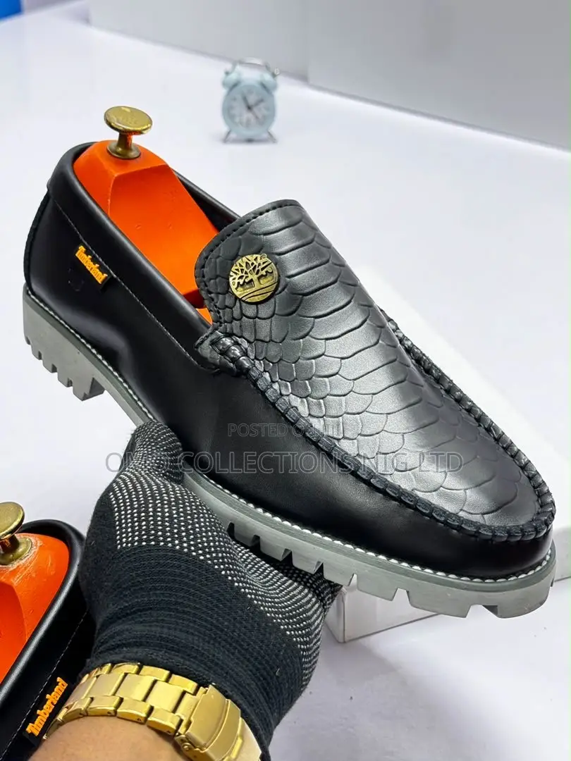 Timberland Men’s Luxury Textured Leather Shoes – Fully Boxed