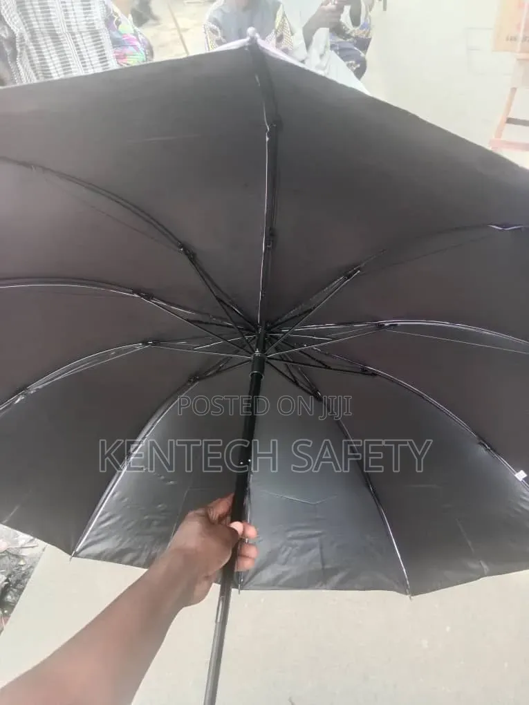 Black Hand Hold Umbrella