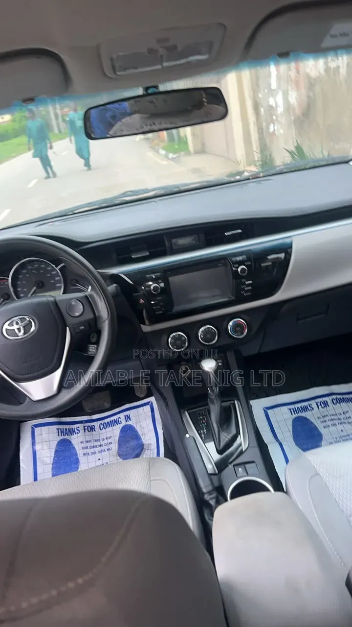 Toyota Corolla 2016 Black