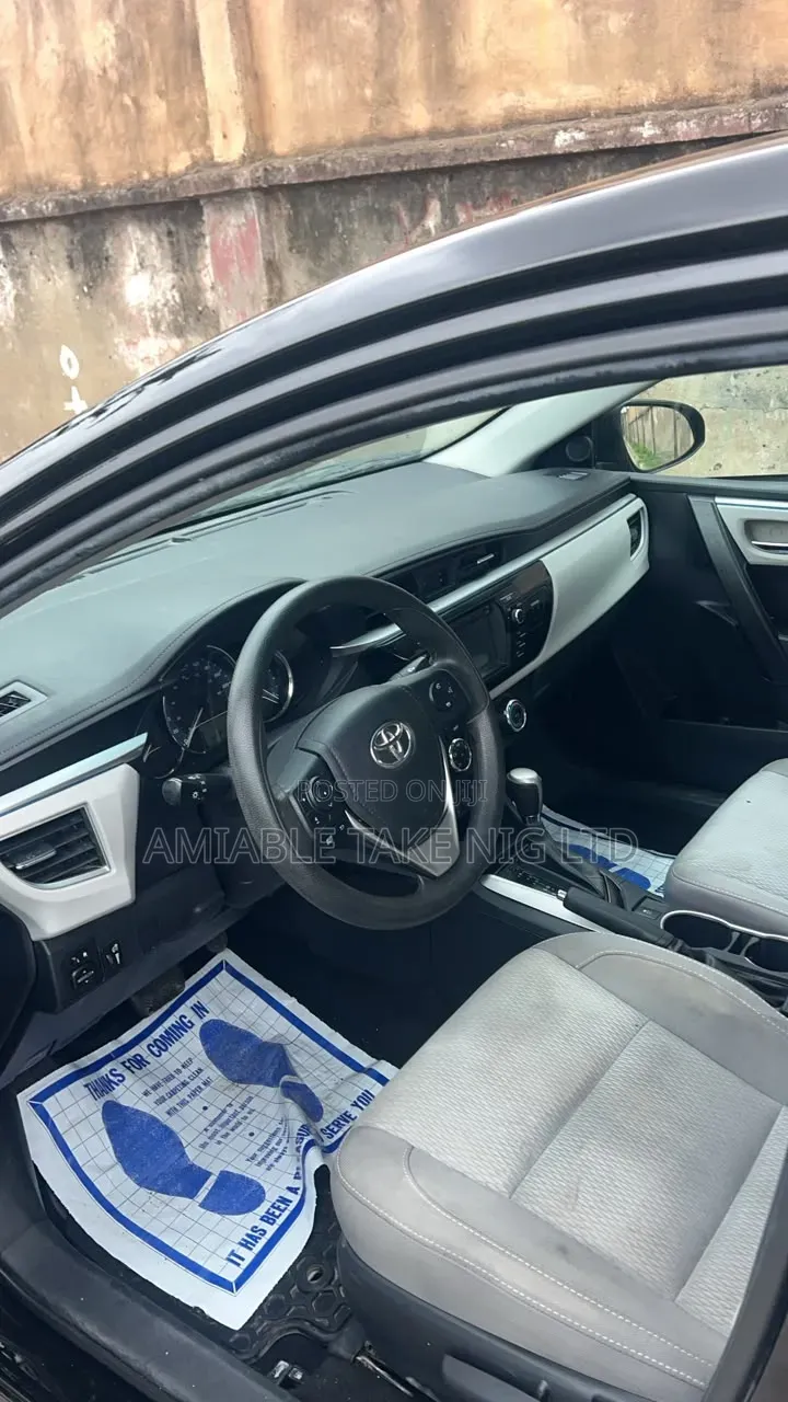 Toyota Corolla 2016 Black