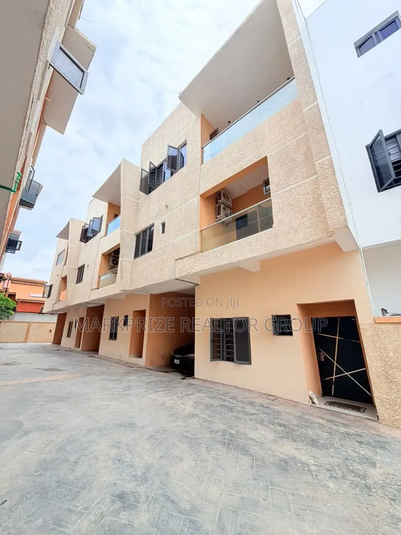 4bdrm Duplex in Ogudu Gra Phase 1 for sale