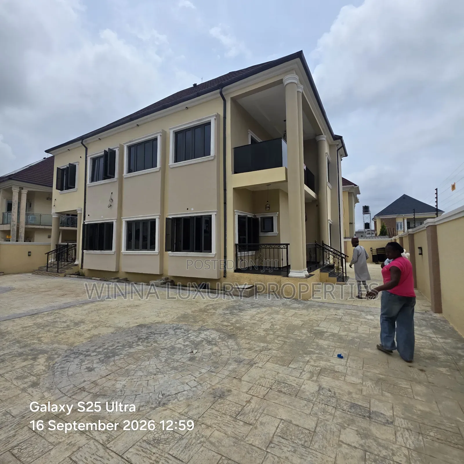 4bdrm Duplex in Von Axis, Lugbe District for rent