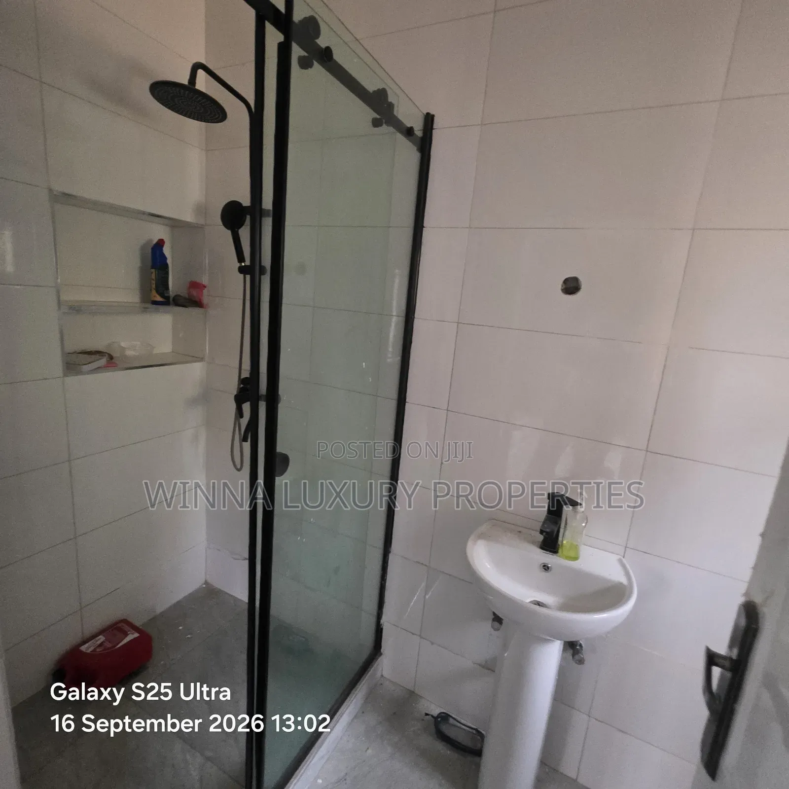 4bdrm Duplex in Von Axis, Lugbe District for rent