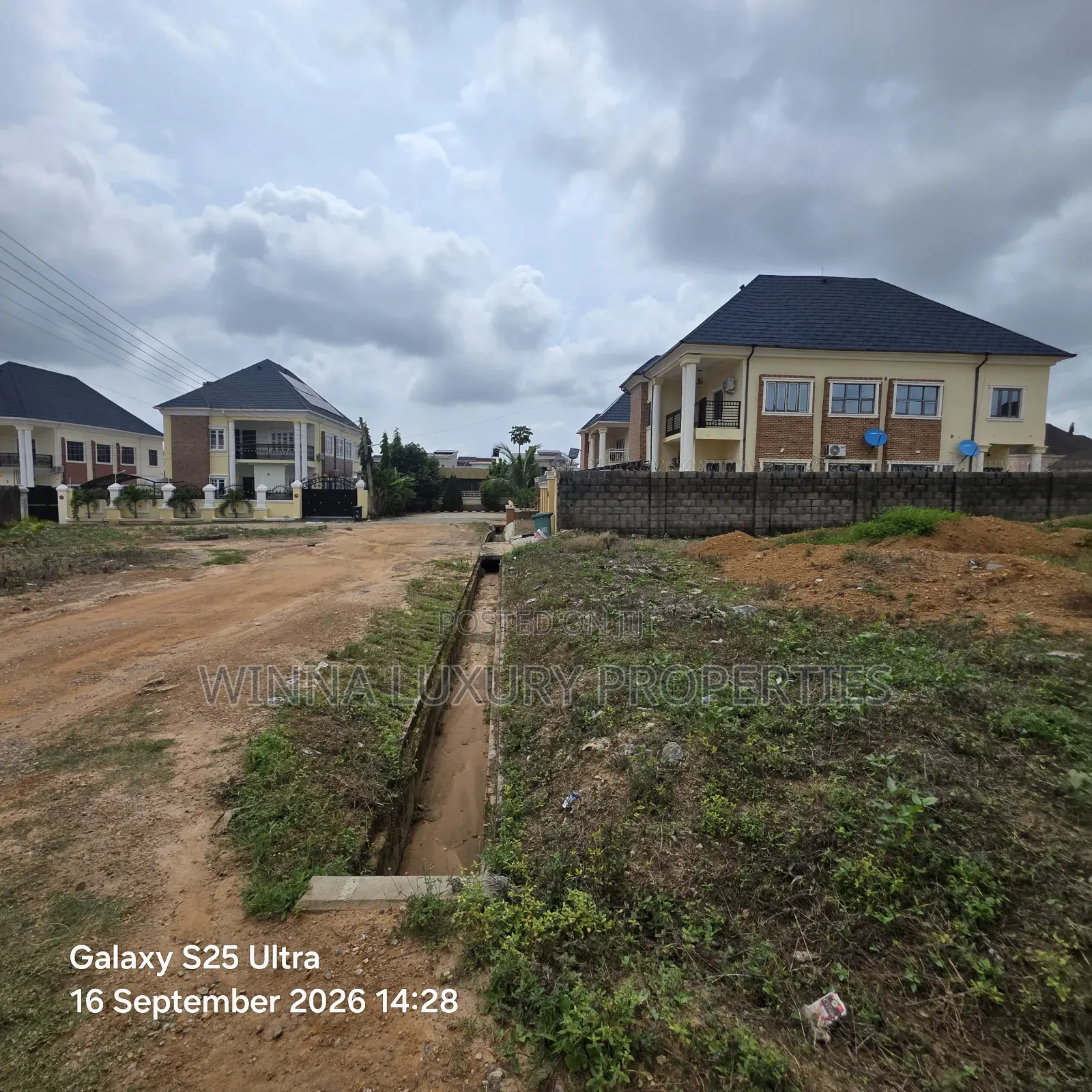500sqm of Land