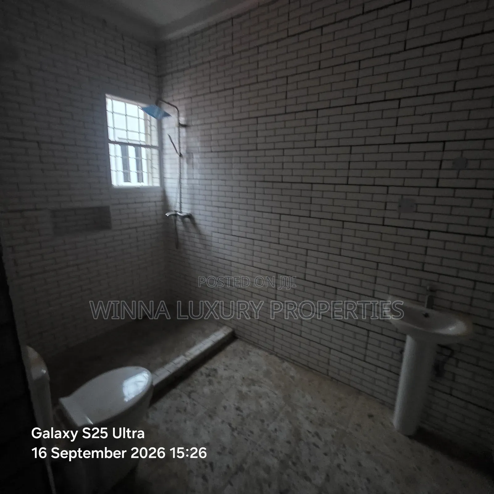 4bdrm Townhouse / Terrace in River Park Estate, Lugbe District for rent