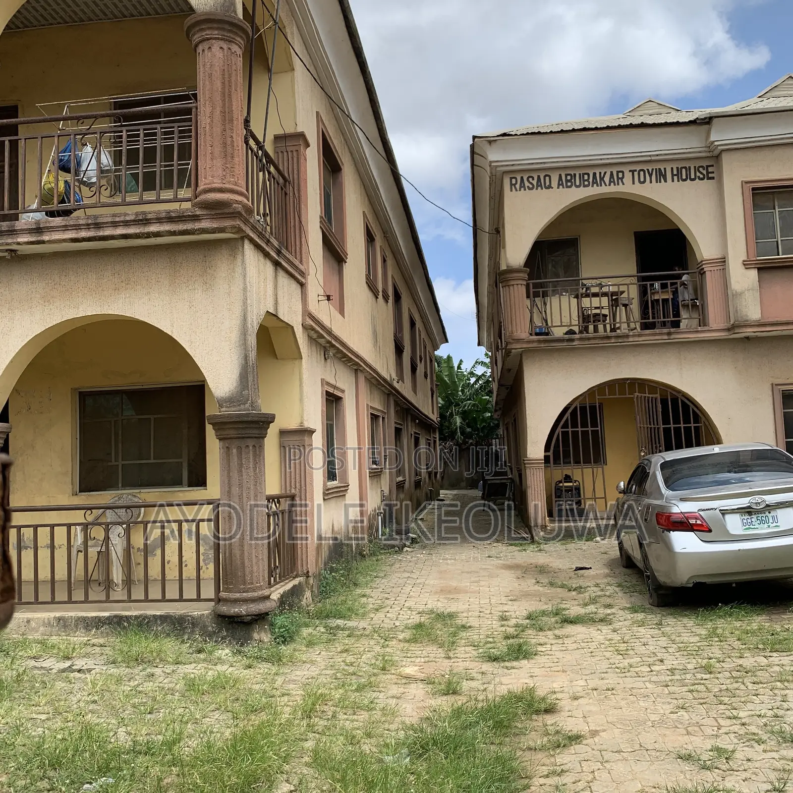2bdrm Block of Flats in Akesan for sale