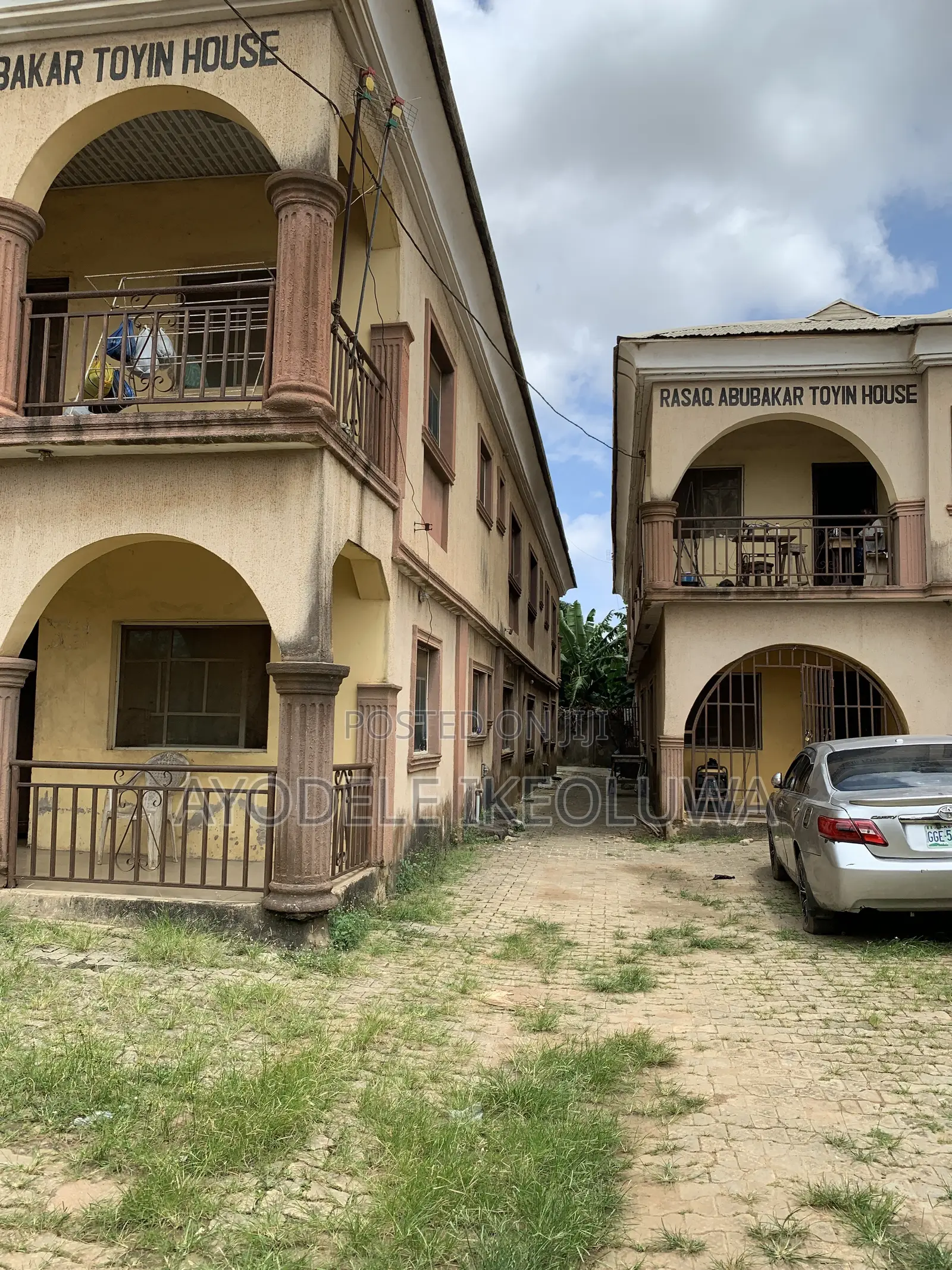 2bdrm Block of Flats in Akesan for sale