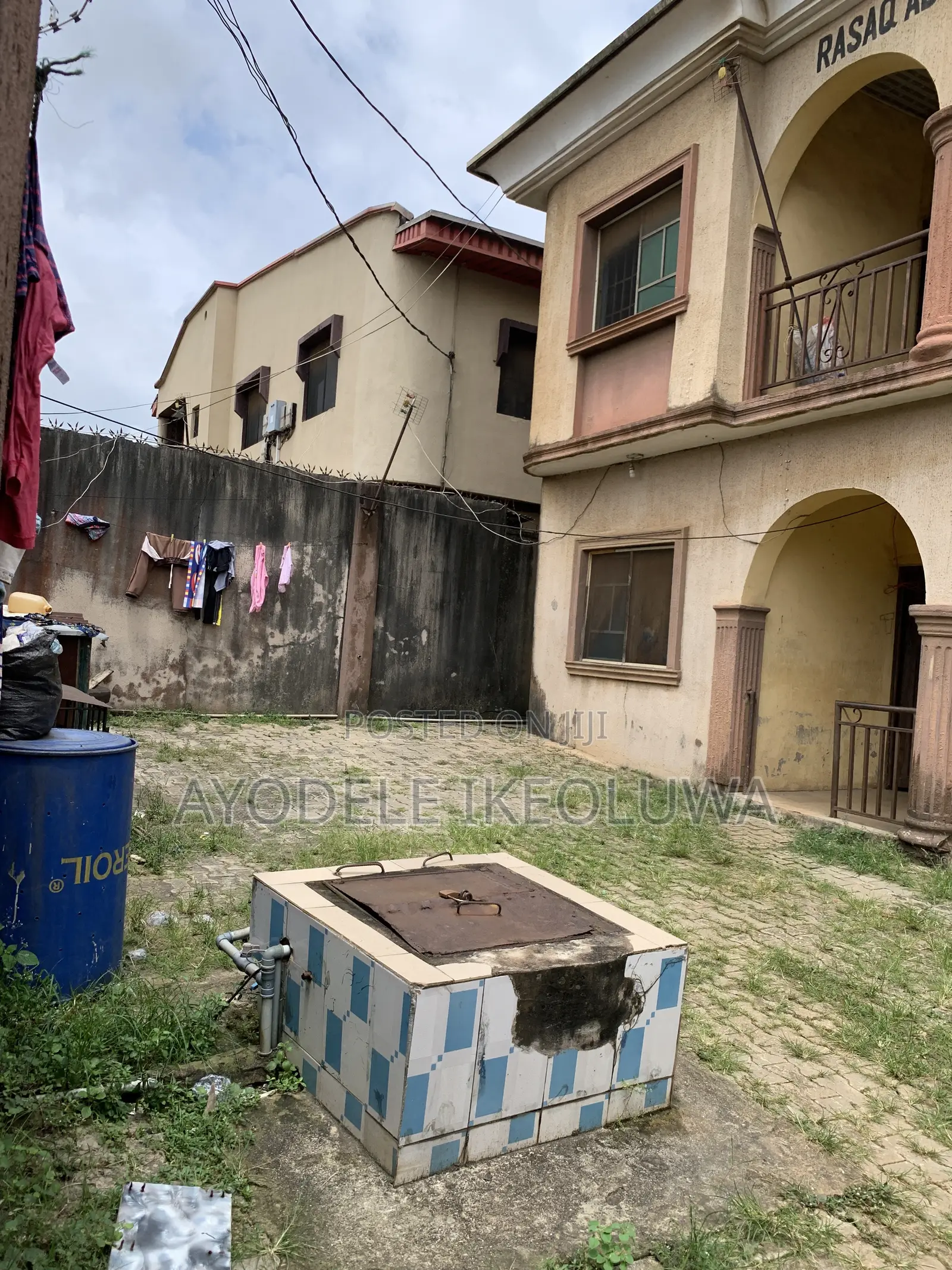 2bdrm Block of Flats in Akesan for sale