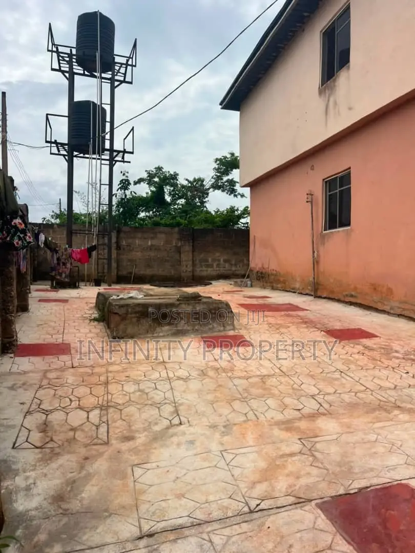 2bdrm Block of Flats in Ogumenyi, Benin City for sale