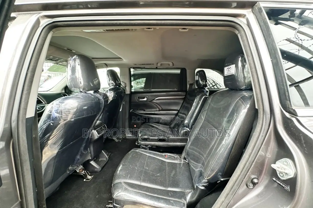 Toyota Highlander Limited 4dr SUV AWD (3.5L 6cyl 6A) 2014 Gray
