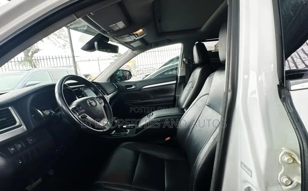 Toyota Highlander Limited 4x2 V6 (3.5L 6cyl 8A) 2018 White
