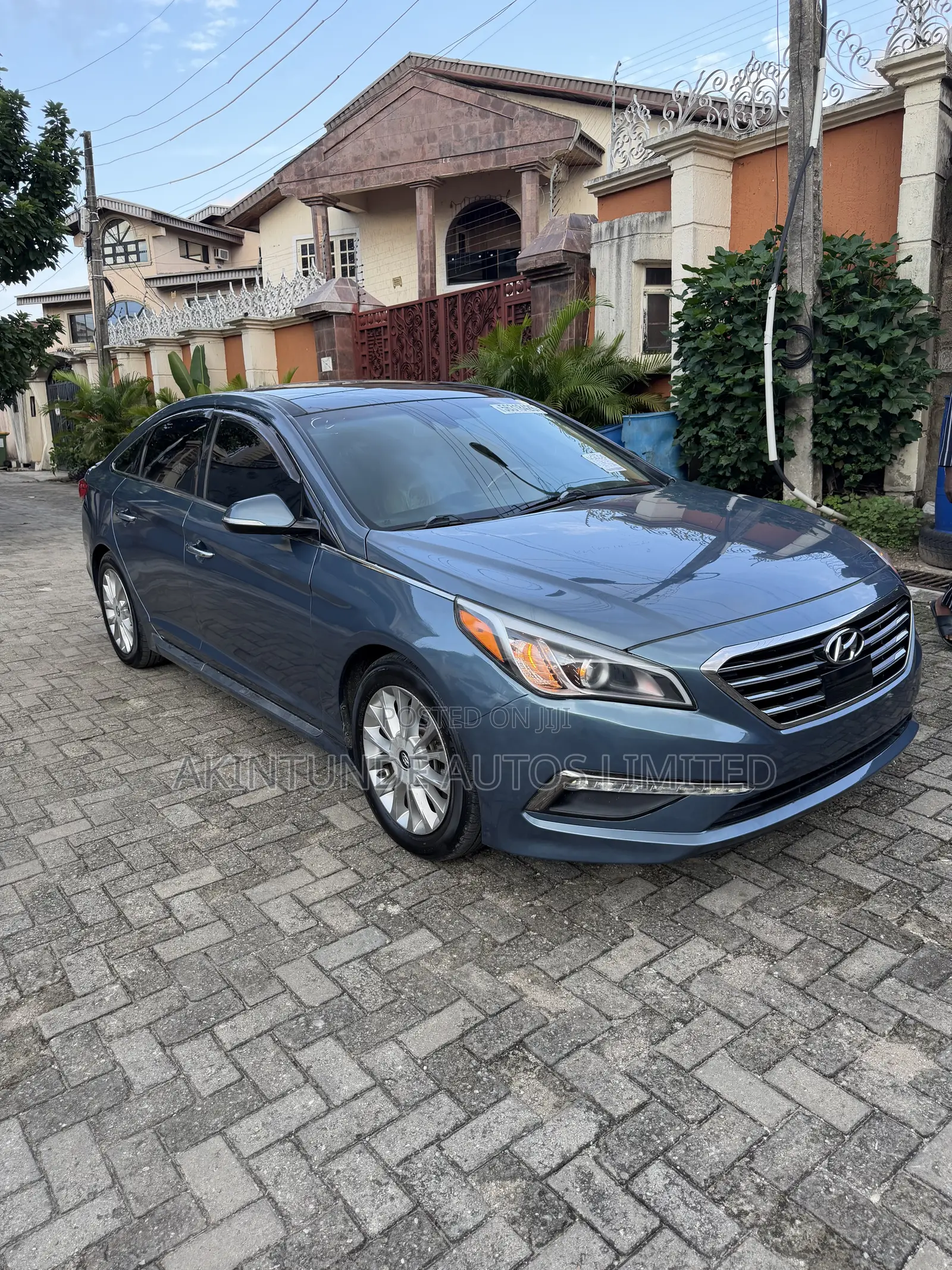 Hyundai Sonata Limited w/Brown Leather 4dr Sedan (2.4L 4cyl 6A) 2015