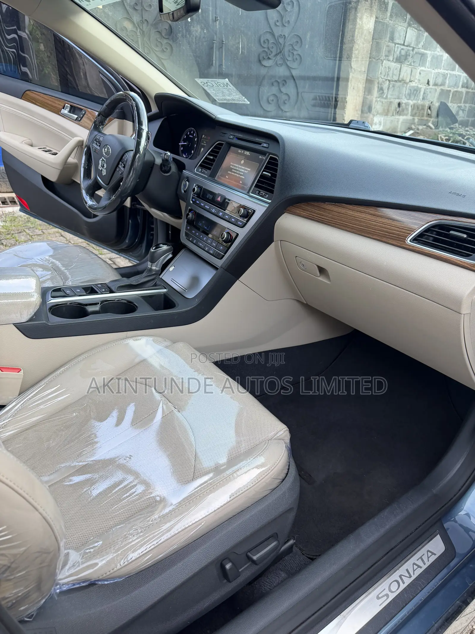 Hyundai Sonata Limited w/Brown Leather 4dr Sedan (2.4L 4cyl 6A) 2015