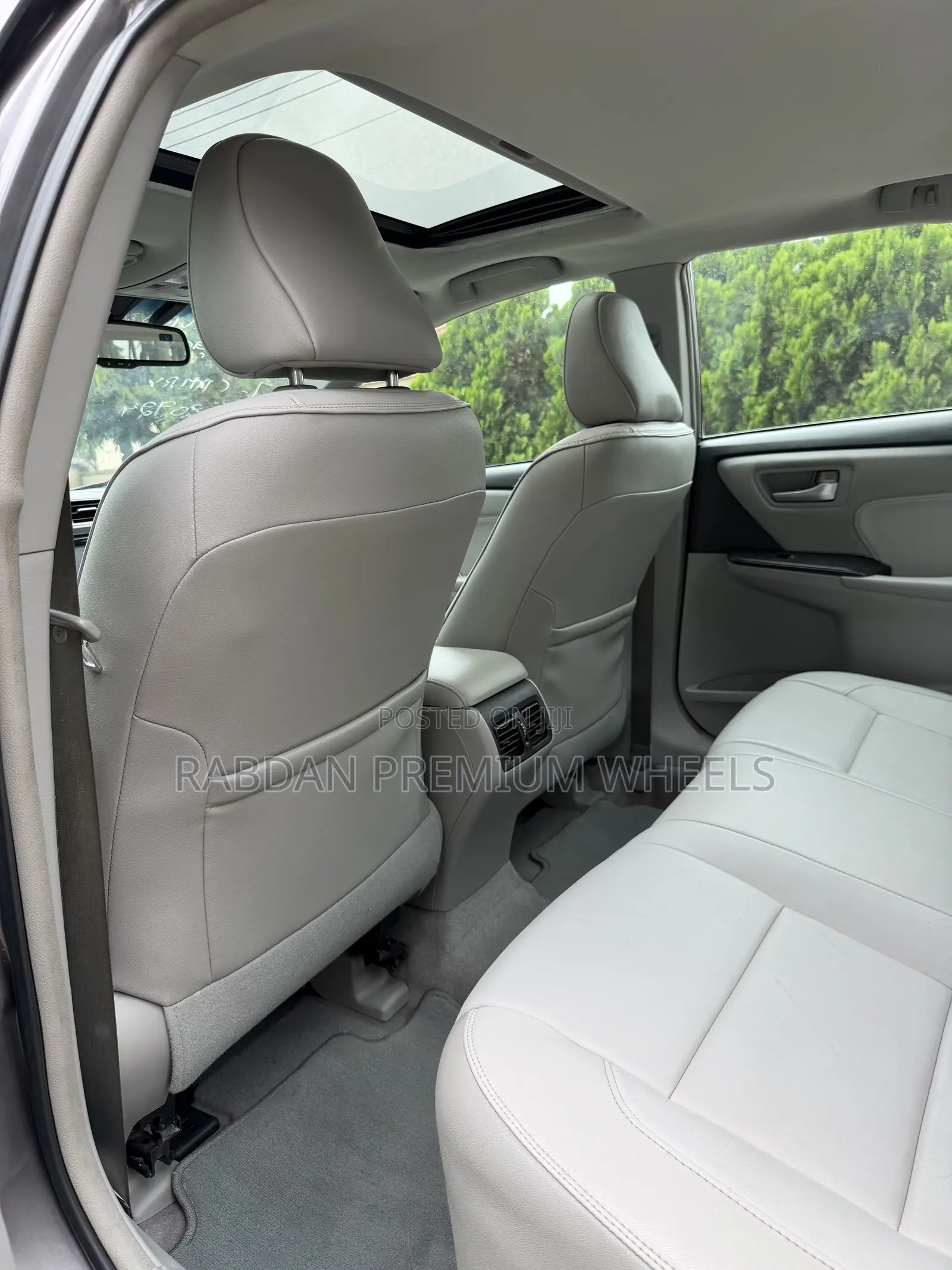 Toyota Camry XLE 4dr Sedan (3.5L 6cyl 6A) 2017 Gray