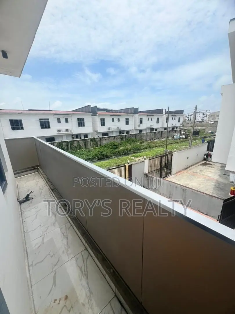 Studio Apartment in Jakande for rent