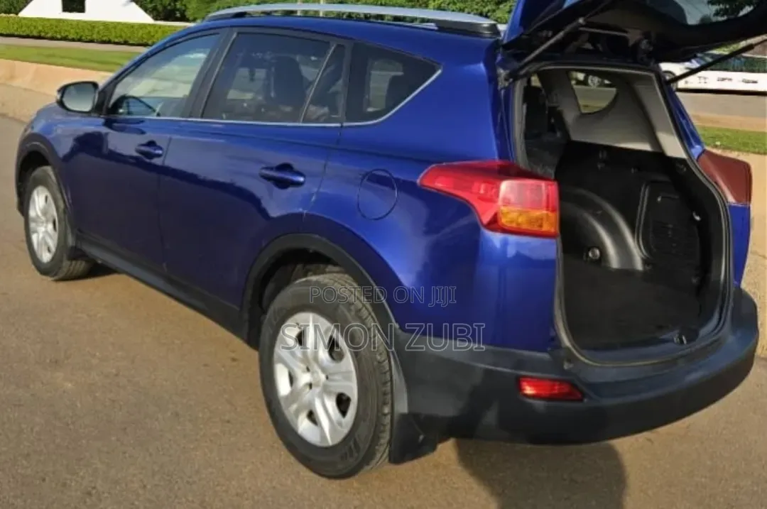 Toyota RAV4 2015 Blue