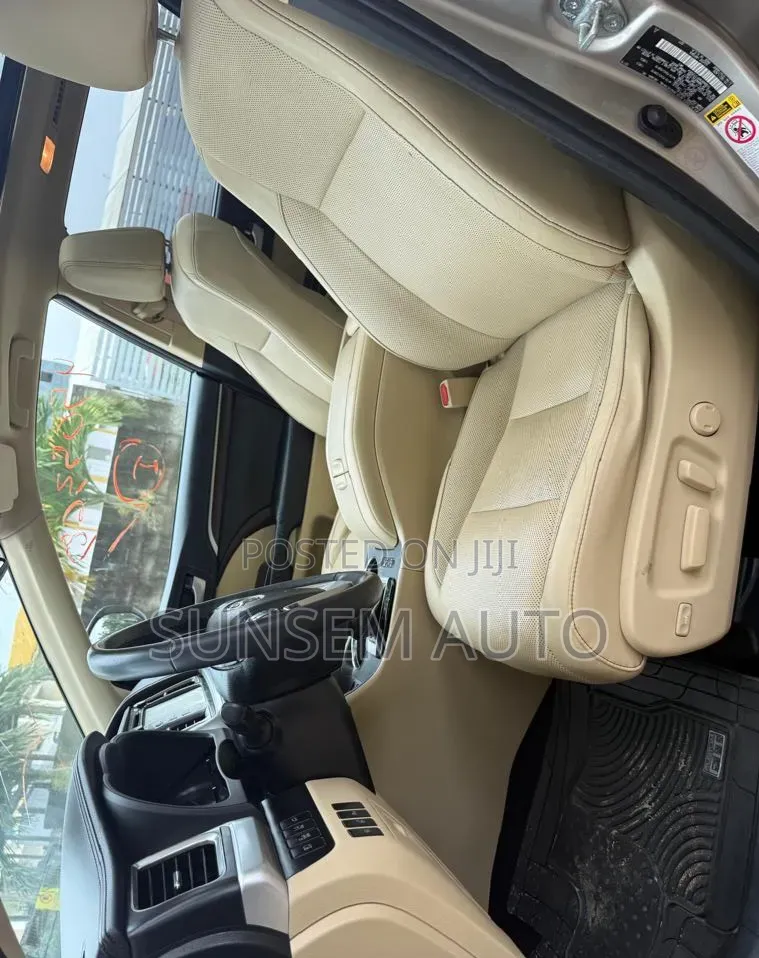 Toyota Highlander Limited 4dr SUV AWD (3.5L 6cyl 6A) 2015 Gold