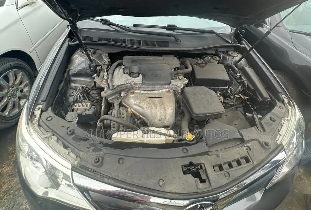 Toyota Camry LE 4dr Sedan (2.5L 4cyl 6A) 2014 Gray