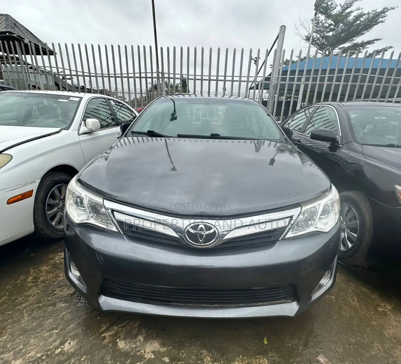 Toyota Camry LE 4dr Sedan (2.5L 4cyl 6A) 2014 Gray