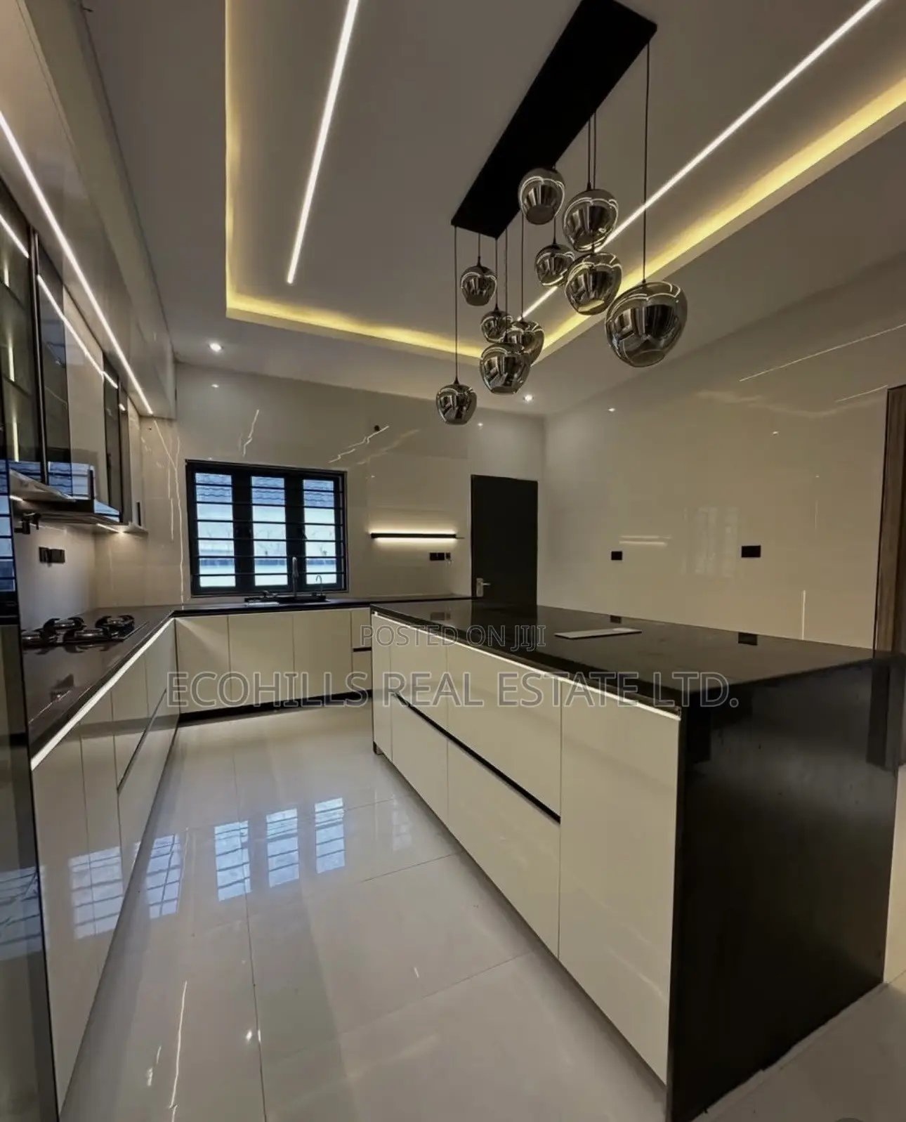 5bdrm Duplex in Gwarinpa for sale