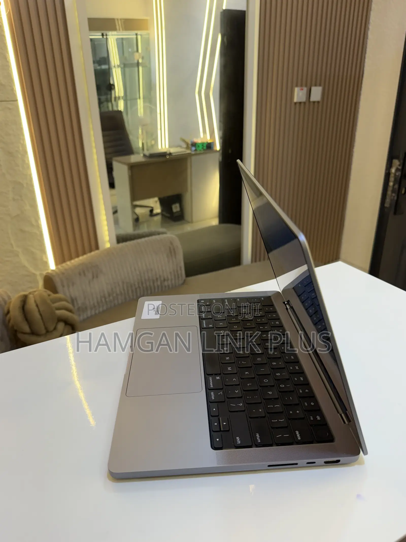 Laptop Apple MacBook Pro 2023 M2 Pro 16GB Apple M2 SSD 512GB