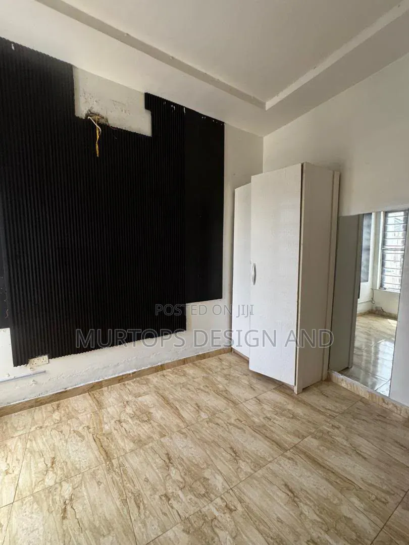 Studio Apartment in Van Daniel, Lekki Phase 2 for rent
