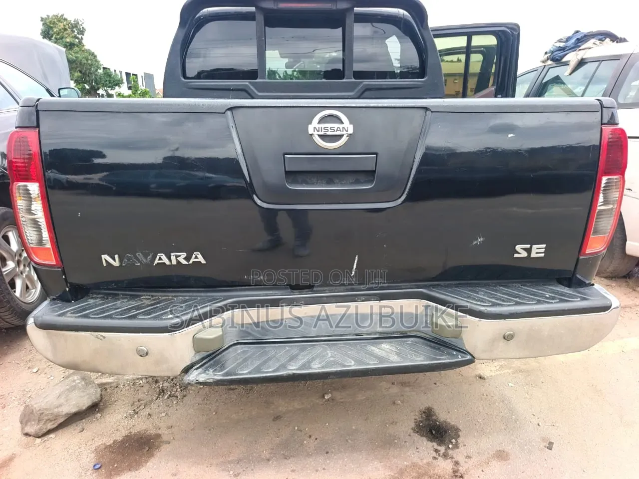 Nissan Navara 2013 Black