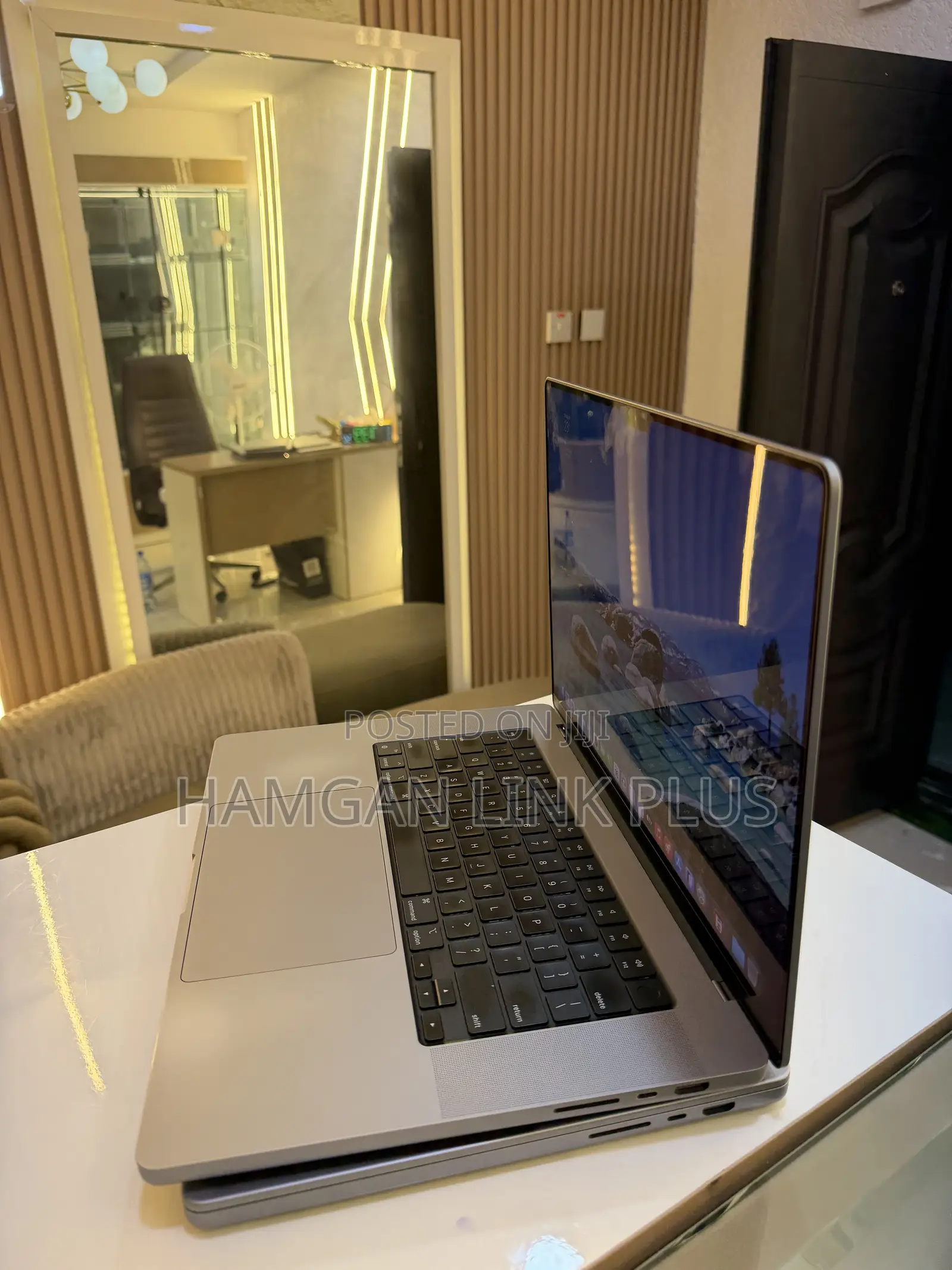 Laptop Apple MacBook Pro 2021 M1 16GB Apple M1 Pro SSD 1T