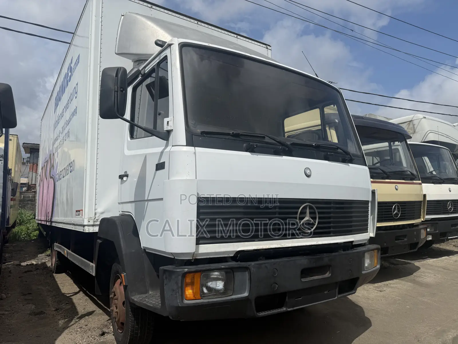 Foreign Used Mercedes Benz 814 Truck.